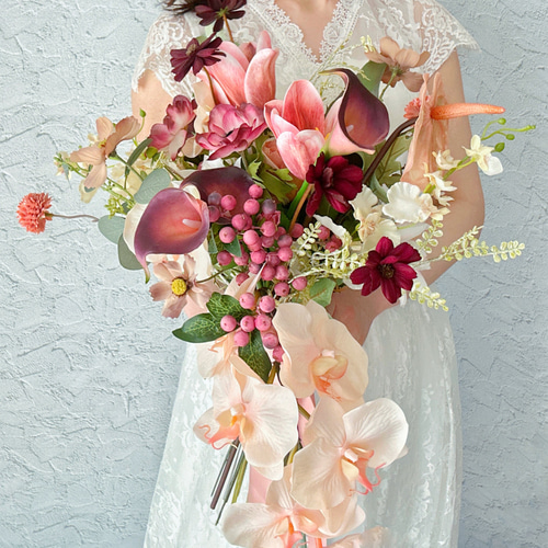 ピンク胡蝶蘭造花ブーケ 胡蝶蘭のティアドロップブーケ(ピンク) - airaka｜花飾りのアトリエ