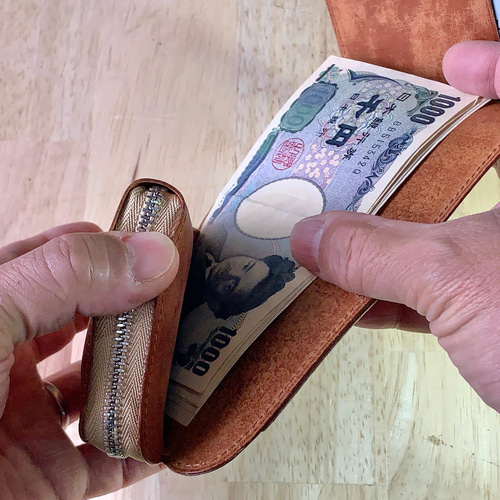 【ハンドメイド】本革のお札を折らない手のひらウォレットネイビー×ブラック お札を折らない手のひらミニ財布 イタリアンレザー《ブラック》 二