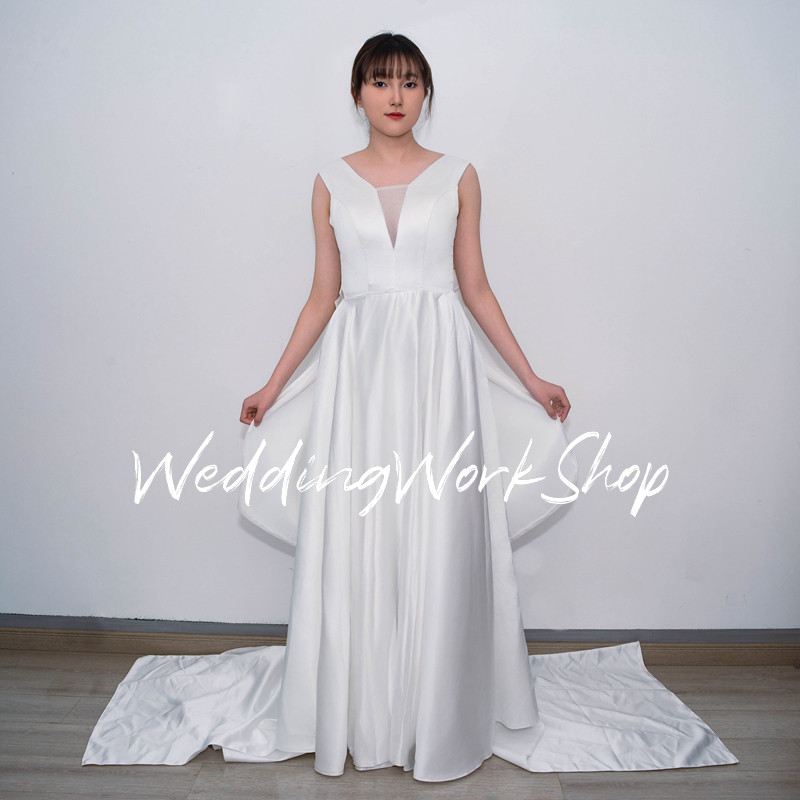 高級ウェディングドレスオーダーメイド  背中のリボン  ロングトレーン パーティー E007