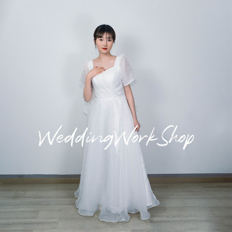 アーな美しさ  ウェディングドレス  スクエアネック  床付く  演奏会 パーティー E008