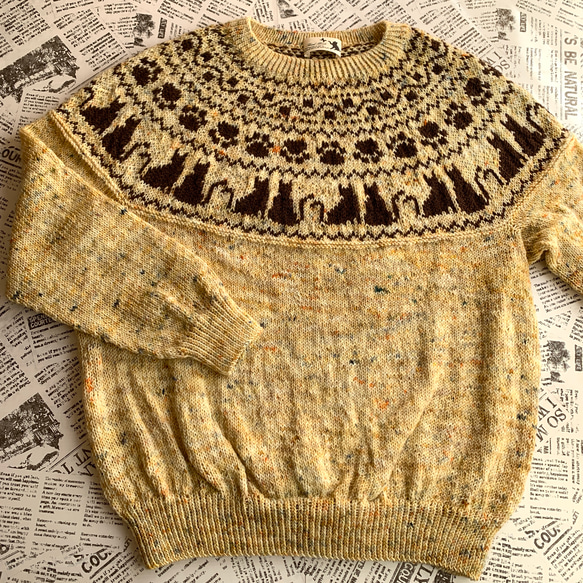 丸ヨークセーター 茶猫　手編み 1枚目の画像