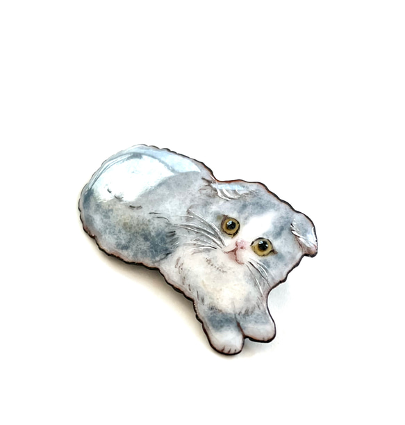 七宝焼　しっぽう焼き　スコティッシュフォールド猫さんのブローチ 3枚目の画像