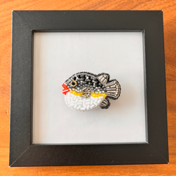 輪島フグのビーズ刺繍ブローチ　魚　 チャリティー 2枚目の画像