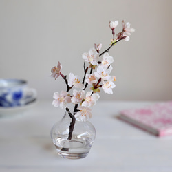 《ずっと咲いてる》桜のひと枝アレンジ約23cm（アーティフィシャルフラワー＝造花）無料ギフトラッピング 5枚目の画像