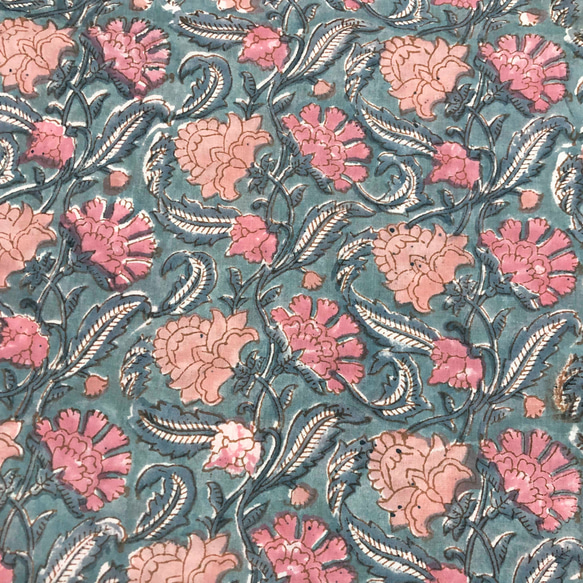 【50cm單位】暗藍色粉紅色米色花朵印度手工塊印花布料棉質 第2張的照片