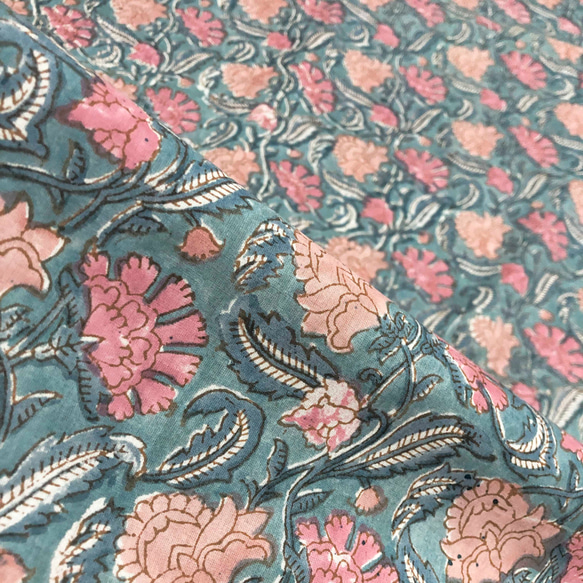 【50cm單位】暗藍色粉紅色米色花朵印度手工塊印花布料棉質 第5張的照片