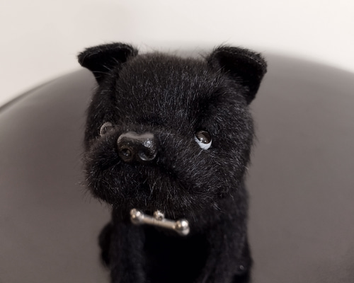 ブラックパグのぬいぐるみ　パグのぬいぐるみ　犬のぬいぐるみ　犬　イヌ　ドッグ ぬいぐるみ☆犬☆パグ☆ブラック ぬいぐるみ オハナ 通販 17101284