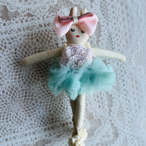 うさぎのバレリーナのお人形handmadeハンドメイド その他人形 Cream