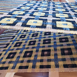 ラムウールの変化二重織りリバーシブルマフラー　手織り（品番279） 11枚目の画像