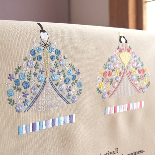 送料無料・名入れ可】刺繍ひな祭りタペストリー 桃の節句 ひなまつり