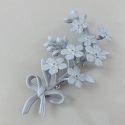 ベルサ　ブローチ　グレー 4枚目の画像