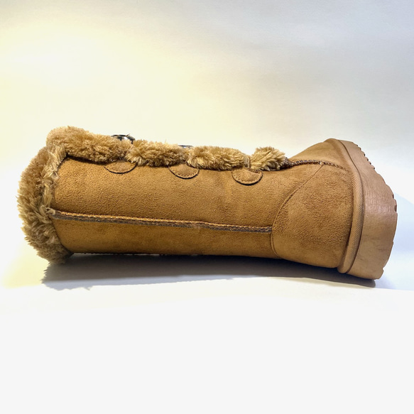 ▶️紐帶規格穿脫方便◀︎保暖羊毛皮雙色長蟒蛇靴（駝色x古銅色） 第5張的照片