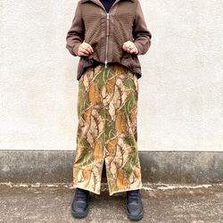⭐️inahomayu⭐️大人のロングスカート　隠れサルの迷彩柄　ストレートスカート　前スリット　個性的　春夏秋冬 4枚目の画像