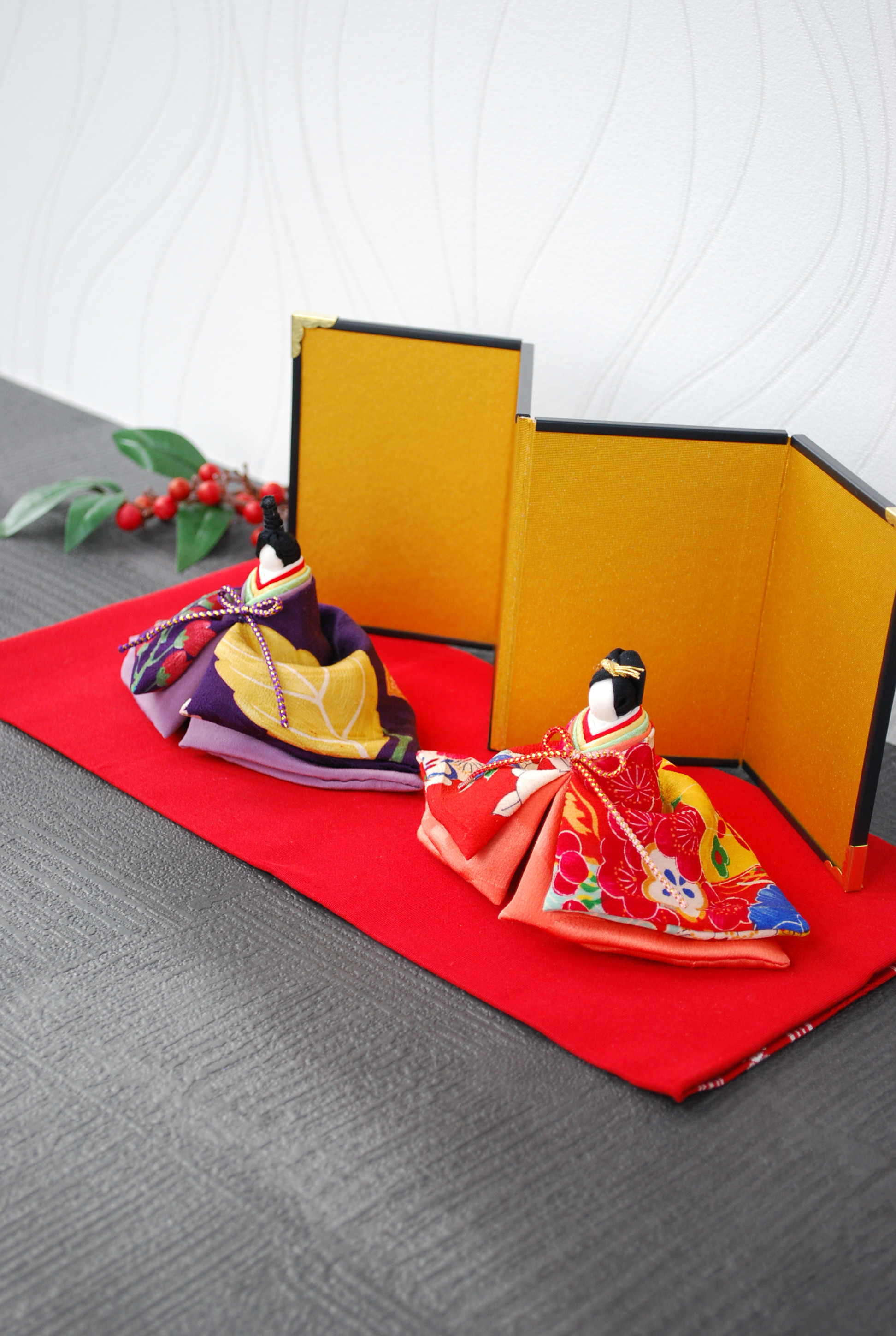 大人の雛人形　正絹古布使用の一点物　ひな祭りのインテリアを華やかに　外国の方へのプレゼントにも