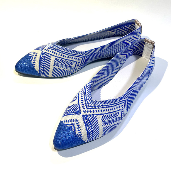 扁平幾何高跟鞋（藍白幾何 x 藍色蹩腳） 易壓扁1cm鞋跟 第3張的照片