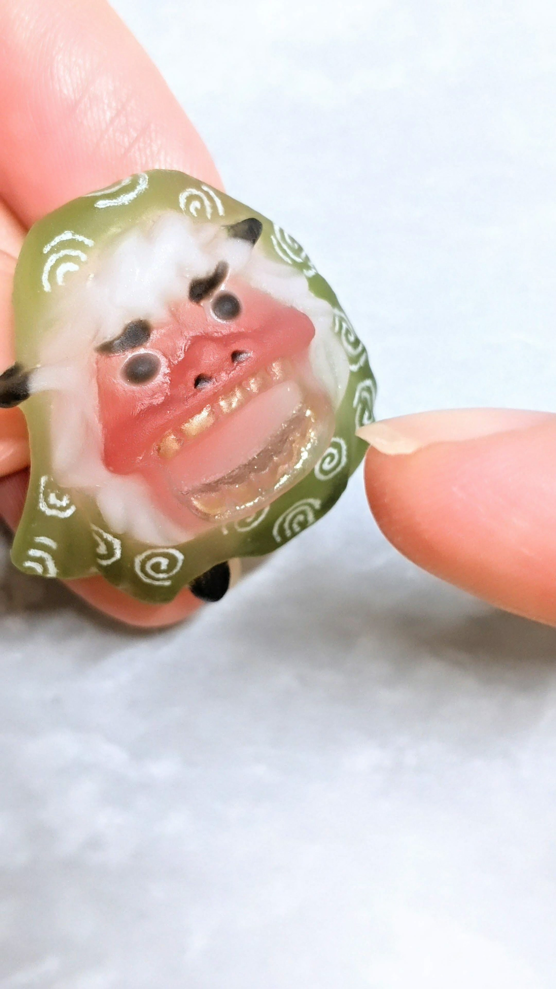 カプッとできる  獅子舞のピンバッジ