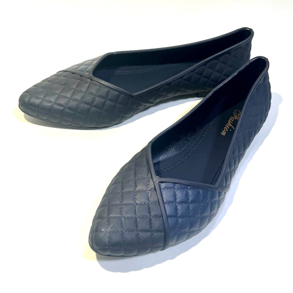 2色絎縫PVC平底高跟鞋（W黑色） 晴天雨天，防水 第1張的照片