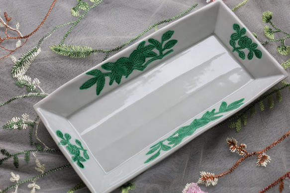 白磁緑交趾花紋長方皿　京焼　清水焼 