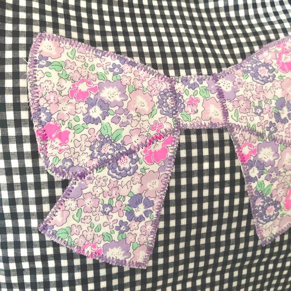 ◎リバティリボンの収納ポーチ付プールバッグセット◎バイオレットピンクの小花とネイビーギンガムチェック 4枚目の画像