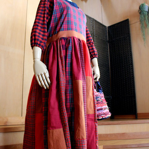 SOLD/ガーリーなふんわり贅沢パッチワークエプロンワンピース  