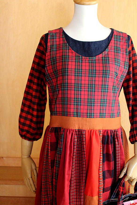 SOLD/ガーリーなふんわり贅沢パッチワークエプロンワンピース  