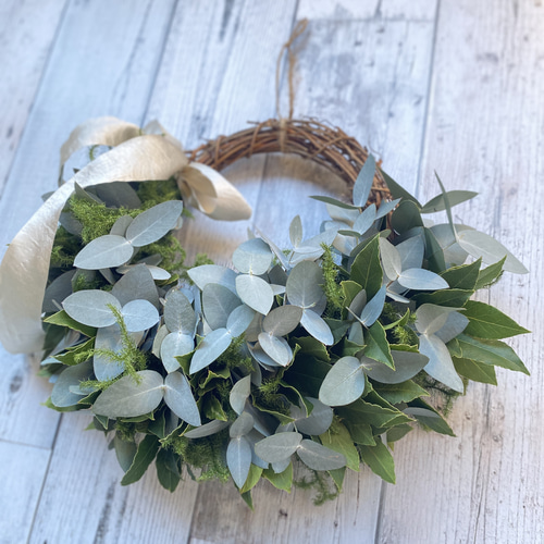 ヒカゲノカズラと木の実のほっこりリース ヒカゲノカズラと木の実のほっこりリース