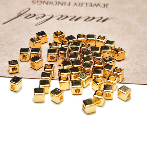 スペーサー 20個 3mm キューブ スクエア 立方体 ビーズ ライトゴールド