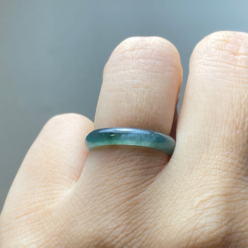 [R100-002］天然石　翡翠　くりぬきリング　グアテマラ産　10号 L3-155 上品 氷藍水 10.0号 天然グアテマラ産 A貨 本翡翠 くりぬき