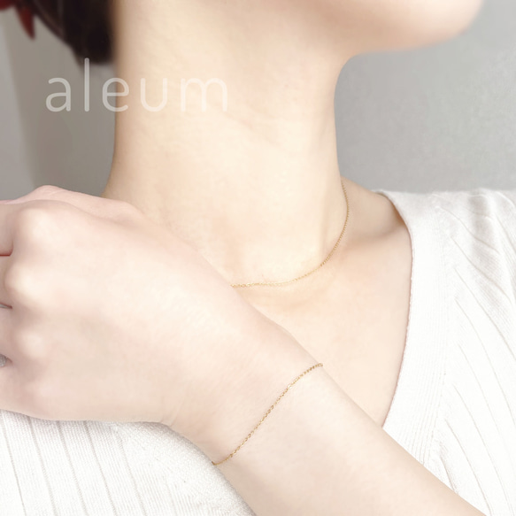 ネックレス つけっぱなし 極細 華奢 1mm あずきチェーン 金属アレルギー対応 サージカルステンレス ゴールド 6枚目の画像