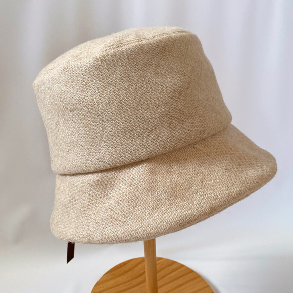 ふんわりウールフラノの帽子✳︎木馬リボンのバケットハット【選べるサイズ受注製作】 4枚目の画像