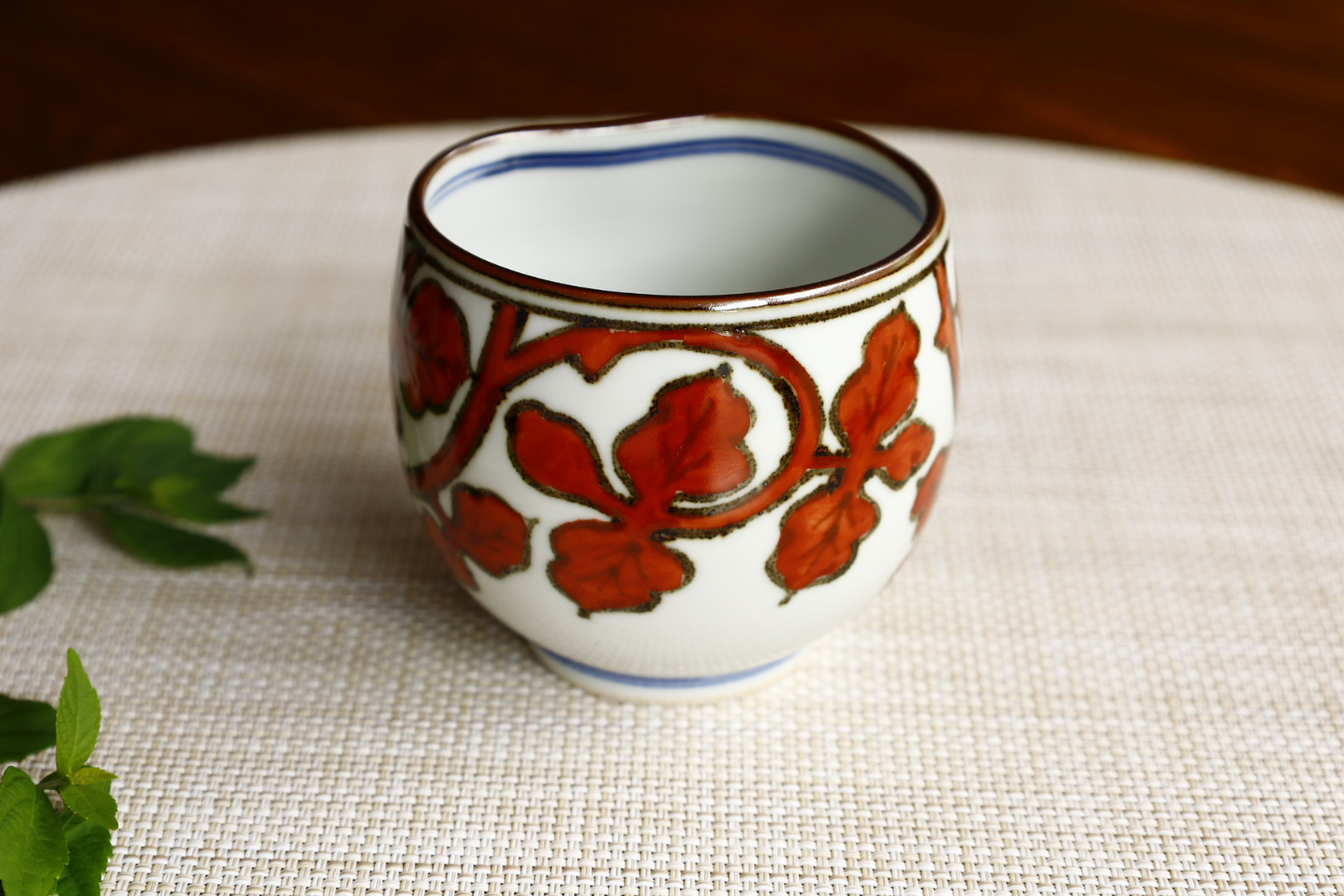 赤　一閑人葉唐草丸　湯呑み　京焼　清水焼