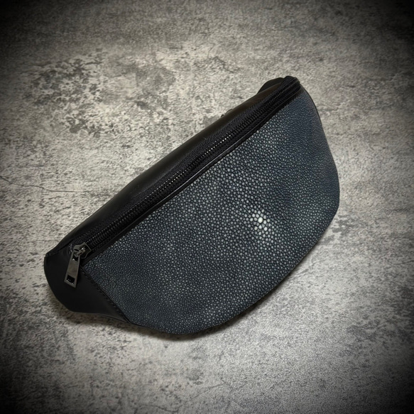 スティングレイ ボディバッグ ガルーシャ エイ革 本革 ハンドメイド スティングレイ ボディバッグ ガルーシャ エイ革 本革