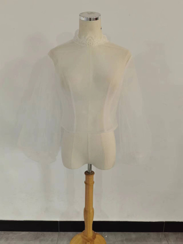 可愛婚紗高領蓬鬆袖優雅蕾絲上衣/拍前/新娘 第1張的照片