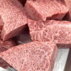 プチギフト・誕生日などの贈り物にピッタリ！　肉旨しみきやの「黒毛和牛ヒウチ　特上ローストビーフ」(約300g) 2枚目の画像