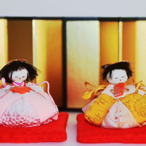 桃の節句・ひな祭り ちりめん古布『お雛様とお内裏様 』手作り 桃の節句・ひな祭り ちりめん古布『お雛様とお内裏様 』手作り