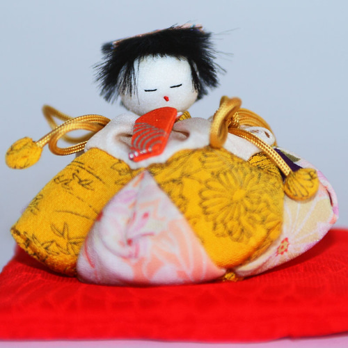 桃の節句・ひな祭り ちりめん古布『お雛様とお内裏様 』手作り 桃の節句・ひな祭り ちりめん古布『お雛様とお内裏様 』手作り
