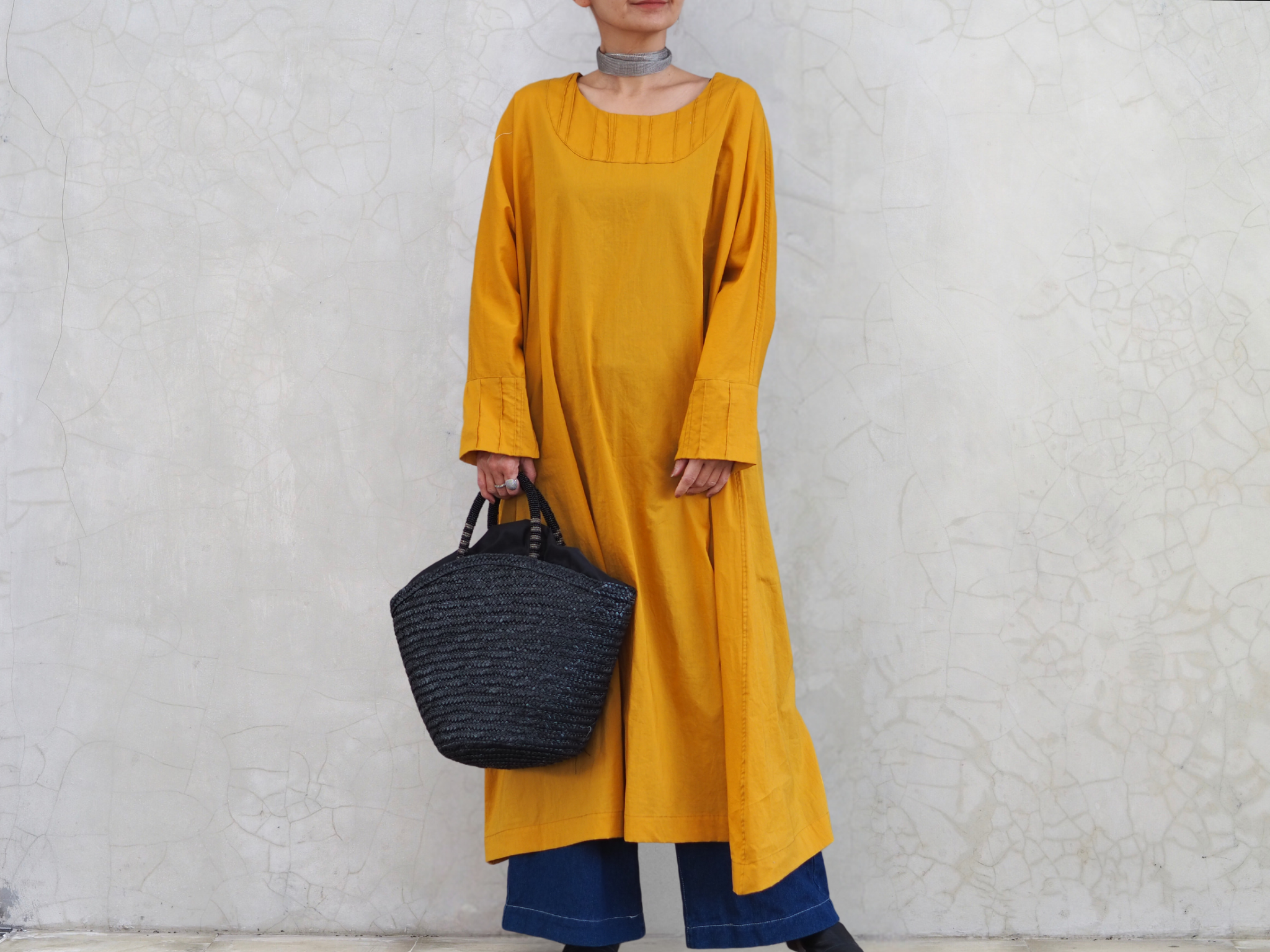 ピンタック、Aライン長袖ワンピース