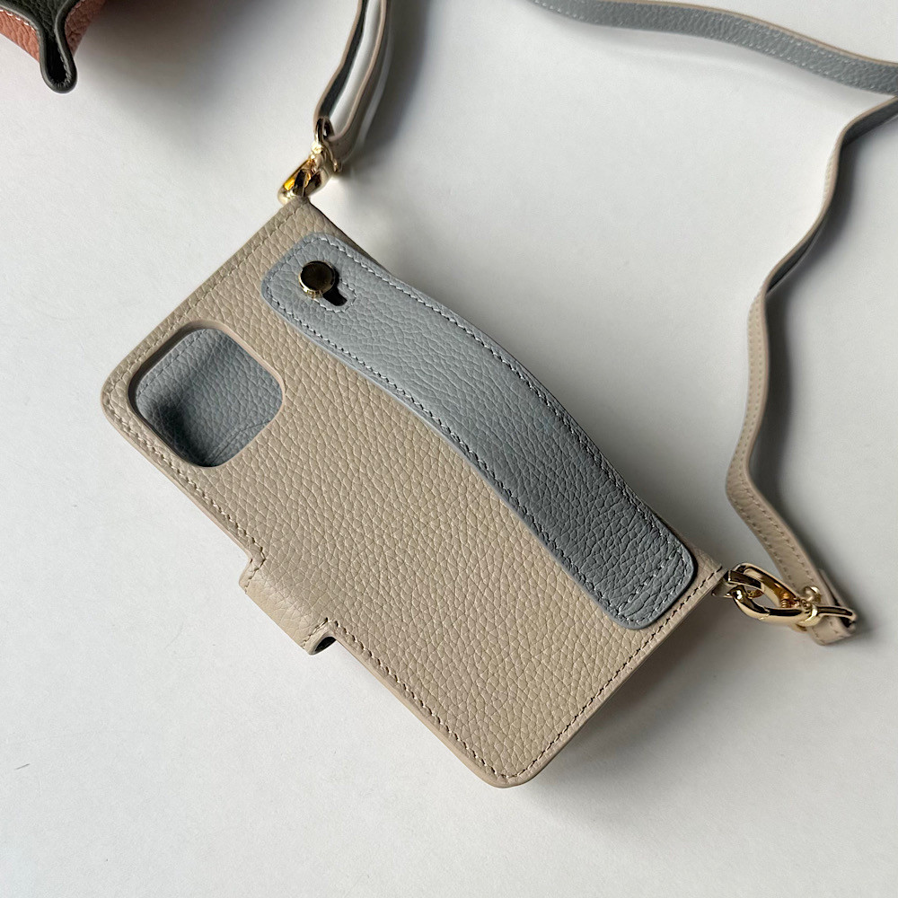 手帳型スマホケース　バイカラーレザー　名入れ無料　ショルダー付き　イニシャルが入れられる　IPHONEケース