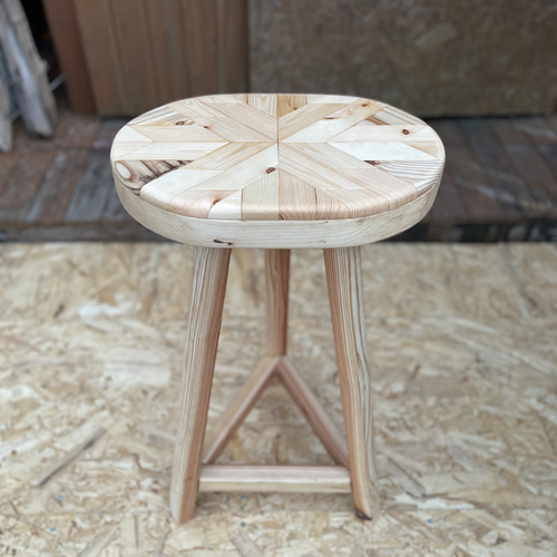 オルテガ柄 木製スツール オルテガ柄 木製スツール 【公式通販】