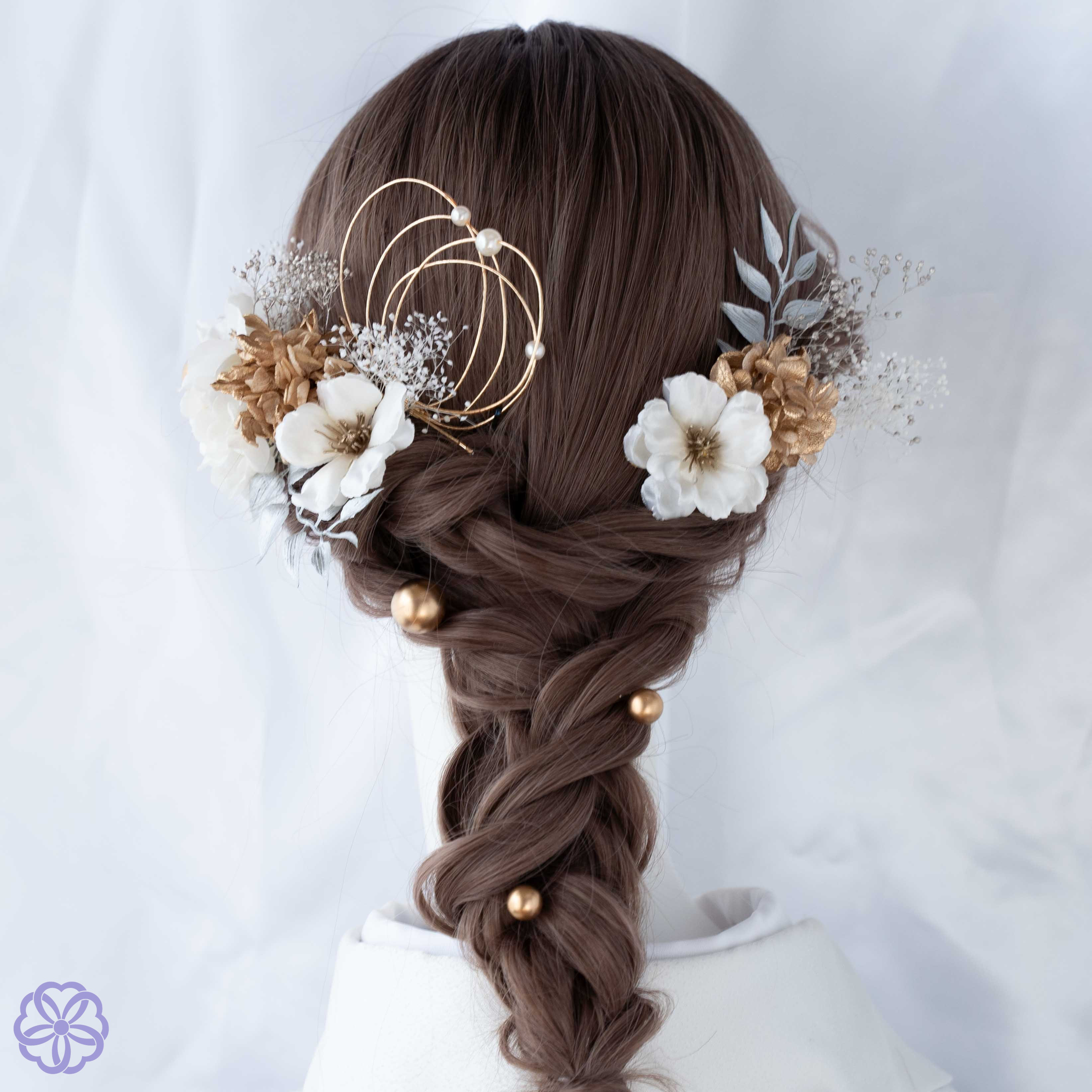 髪飾り　白×金　林檎の花の髪かざり　成人式　卒業式　結婚式　振袖　着物　和装　ヘアアクセサリー　髪かざり　留袖　前撮り