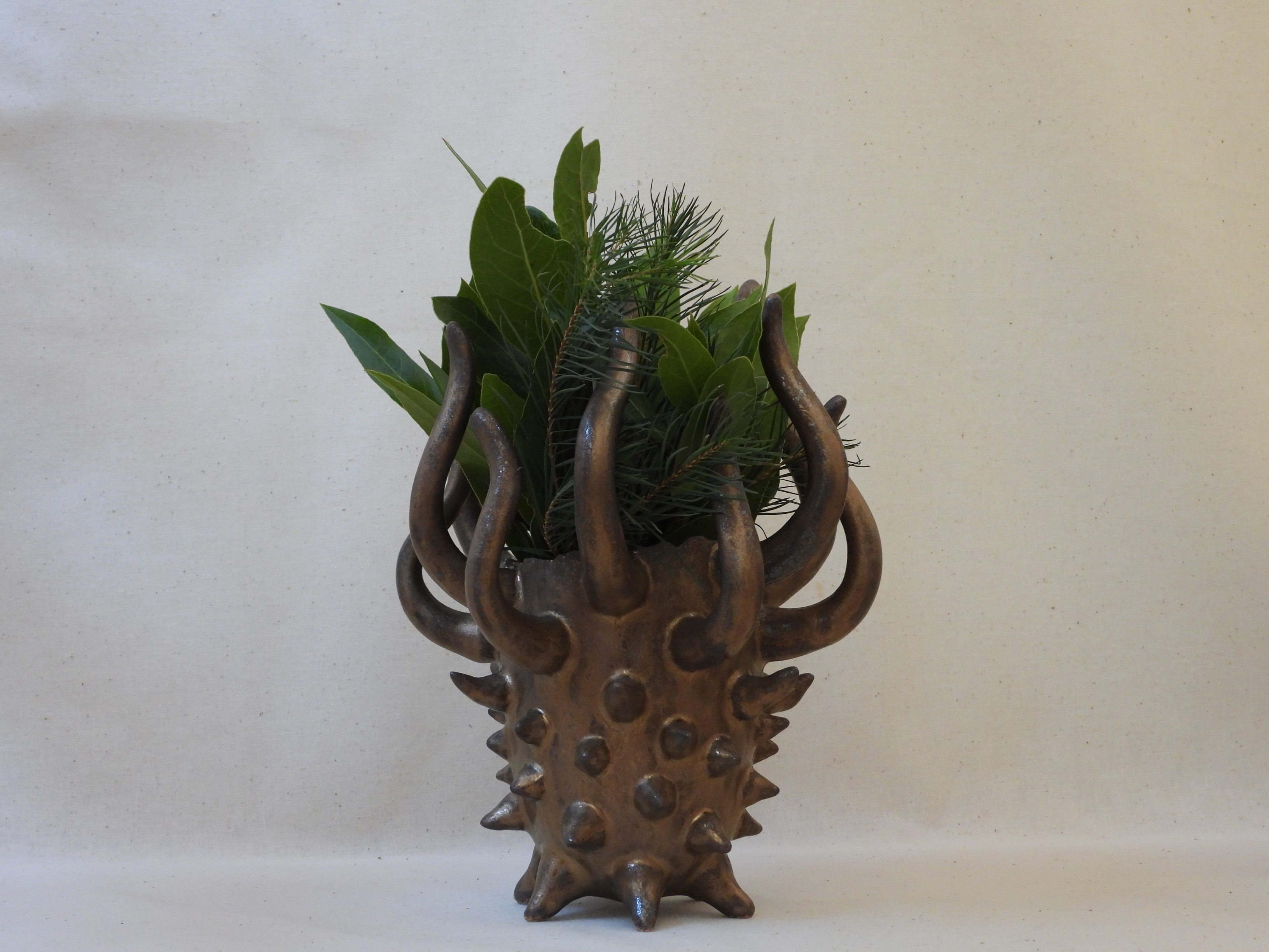 棘棘陶製オブジェ(Q)