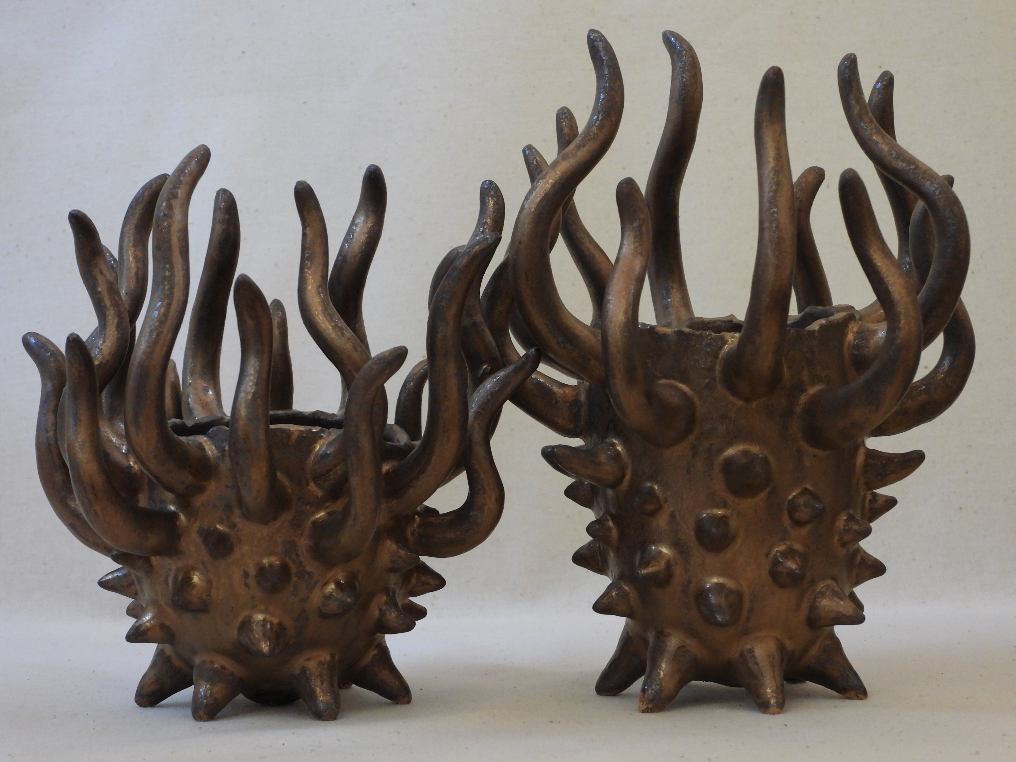 棘棘陶製オブジェ(Q)