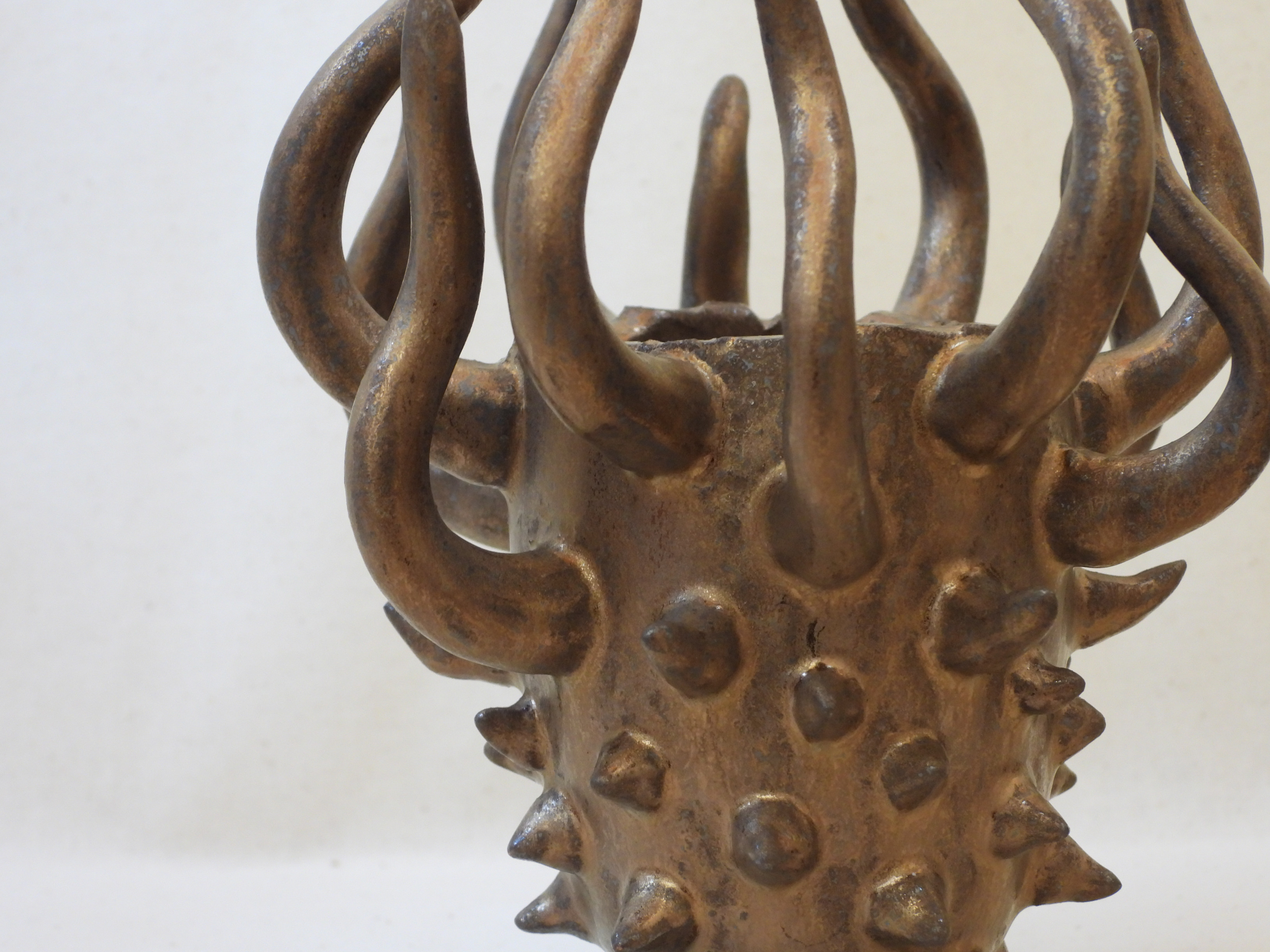 棘棘陶製オブジェ(Q)