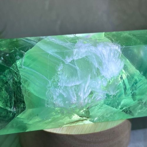 エンジェルフェザー✨　レインボー　フローライト　蛍石　特大　ポイント　原石 エンジェルフェザー✨レインボーフローライト蛍石特大ポイント原石