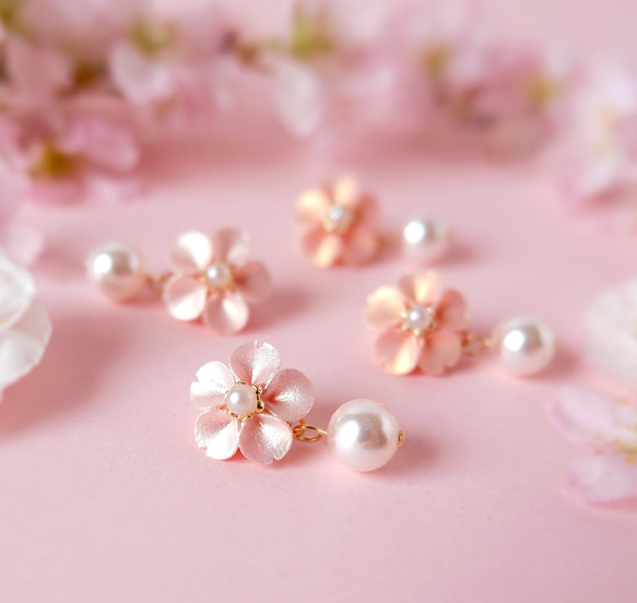 幸せ運ぶピンク桜とホワイトパールのイヤリング・ピアス(受注制作) 11枚目の画像