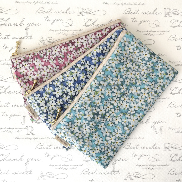 専用ページ リバティラミネート生地使用ポーチ サイズ・柄が選べる