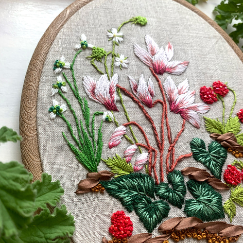 立体 手刺繍タペストリー　特製重量アルミフレーム付き 状態良好です NY刺繍ミニタペストリー鶴亀富士山: 正月雑貨 ｜ YDMオンライン