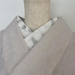 半衿 2つの花の刺繍 コットンレース オフ白 半襟 洗える エンブロイダリー 4枚目の画像