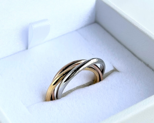 TRUSSARDI 3連風リング TRUSSARDI 3連風リング Trussardi（リング(指輪)）のフリマアイテム一覧