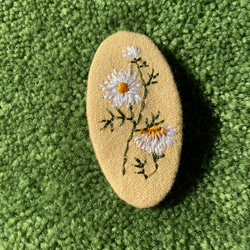 お花　刺繍　ぱっちんヘアピン　② 1枚目の画像